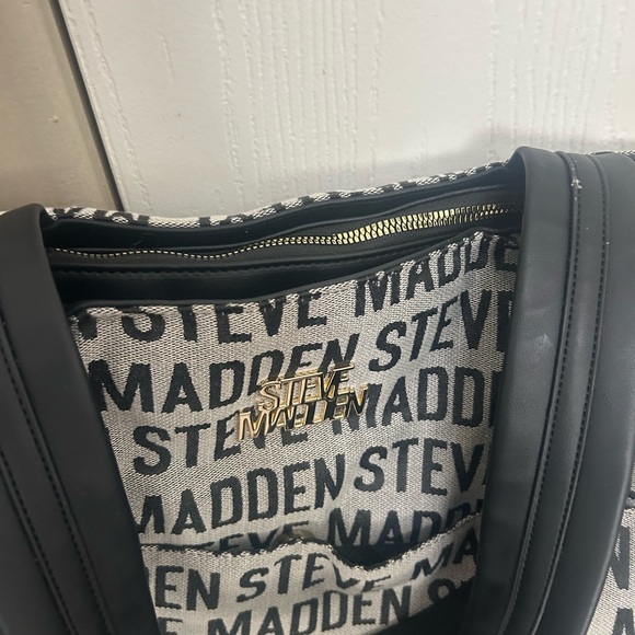 Steve Madden Logo Diaper Bag Tote w/ Changing Mat - EUC - Picture 9 of 11